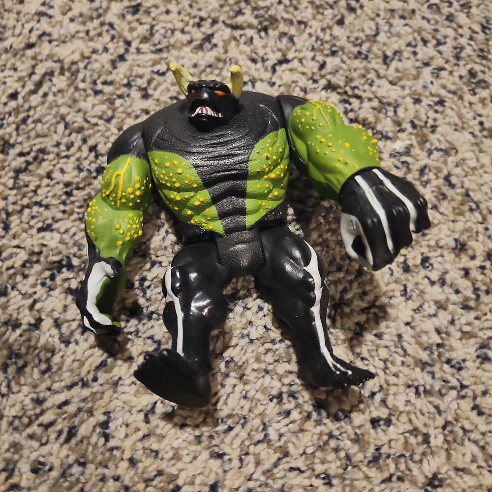 Spawn Tremor Figure